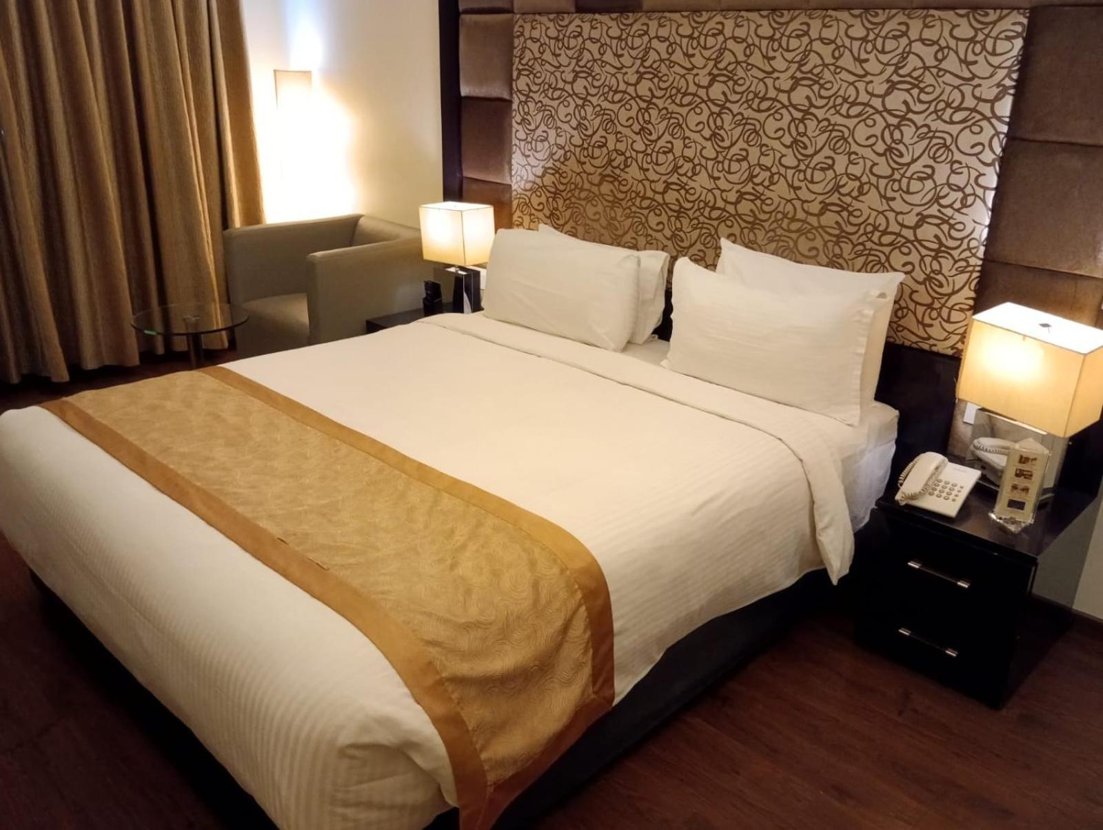 Hotel Oxina Lygon Tiruchirappalli Екстер'єр фото