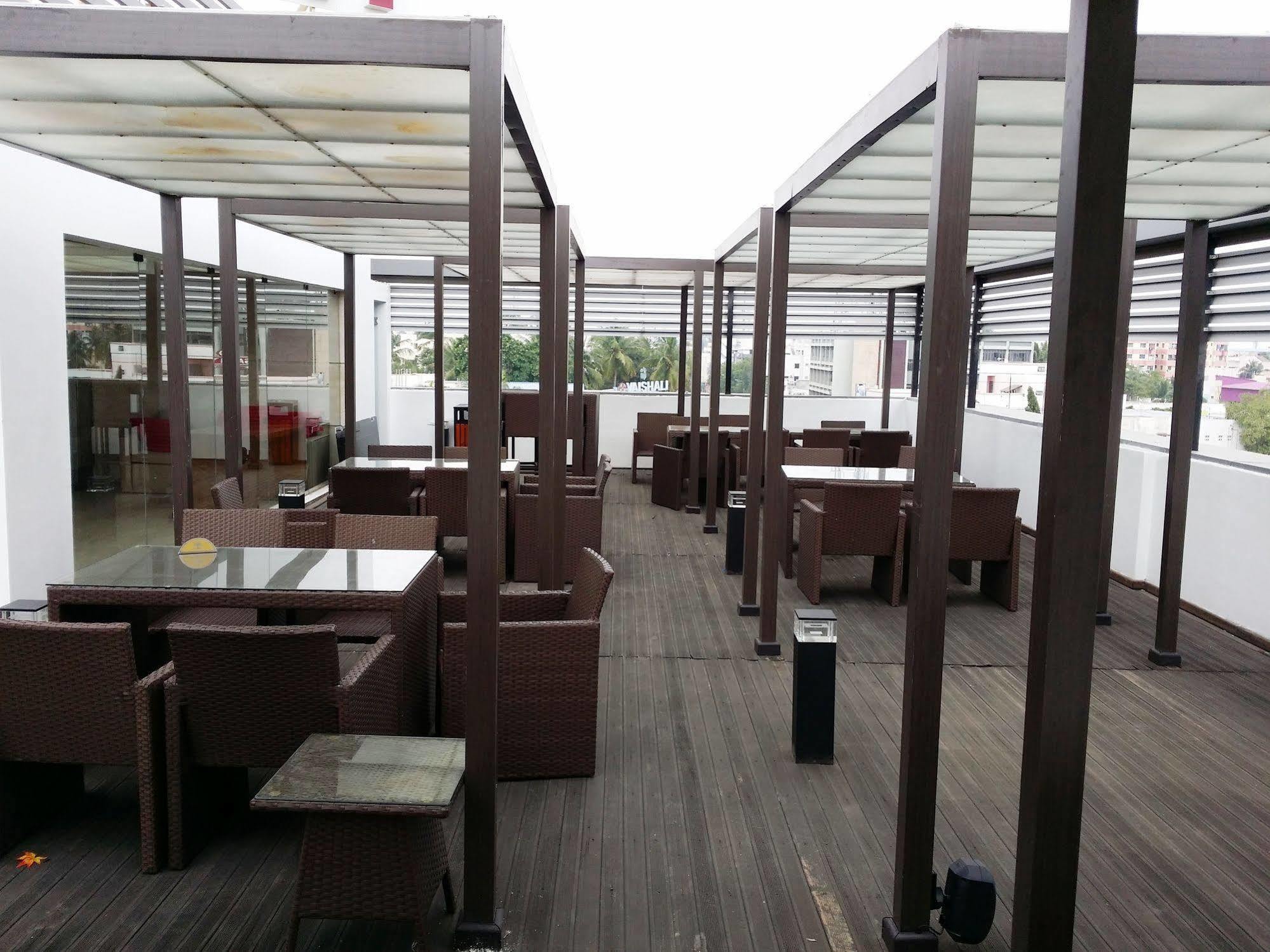 Hotel Oxina Lygon Tiruchirappalli Екстер'єр фото