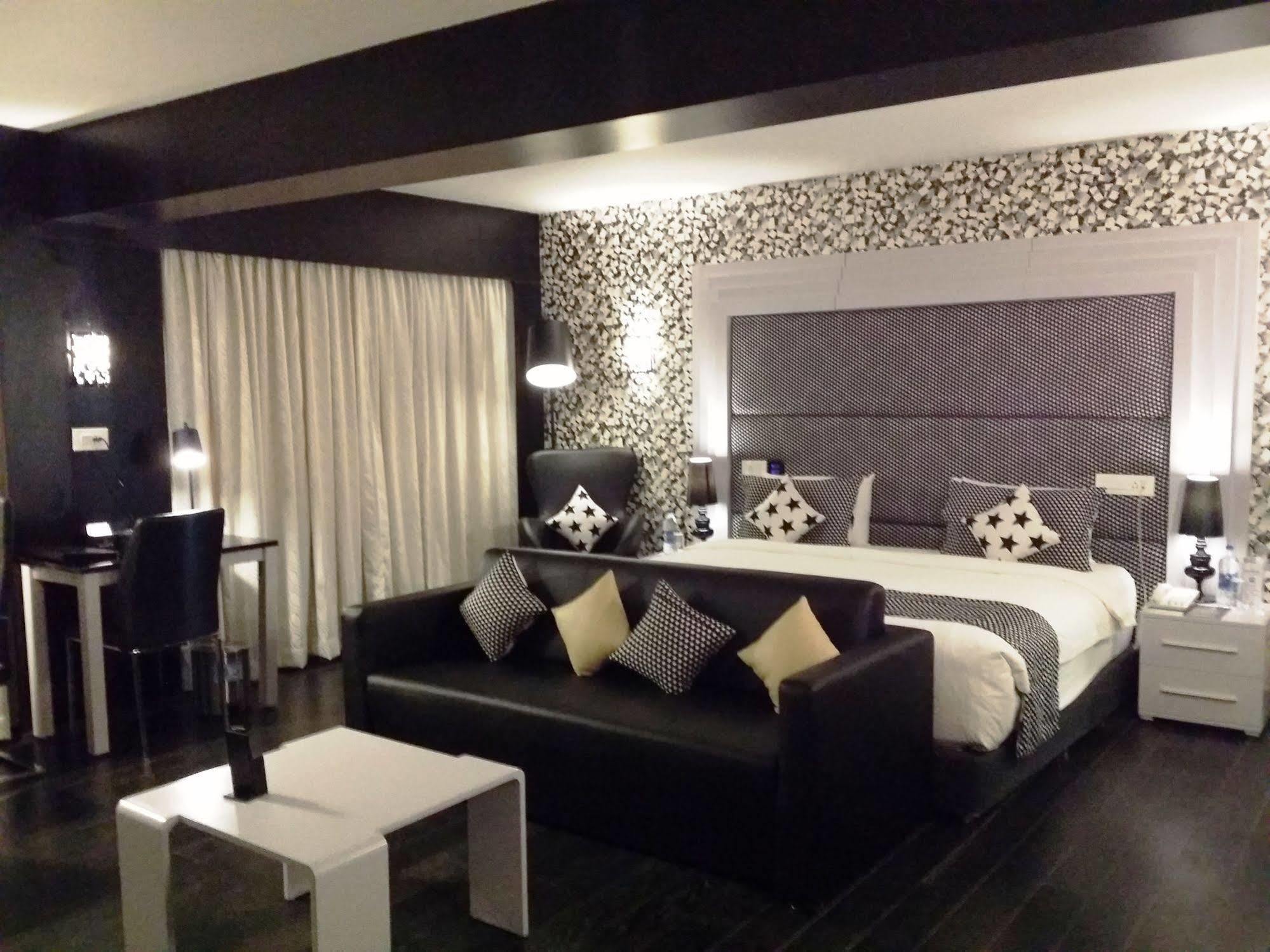 Hotel Oxina Lygon Tiruchirappalli Екстер'єр фото