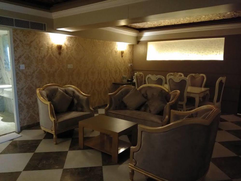 Hotel Oxina Lygon Tiruchirappalli Екстер'єр фото